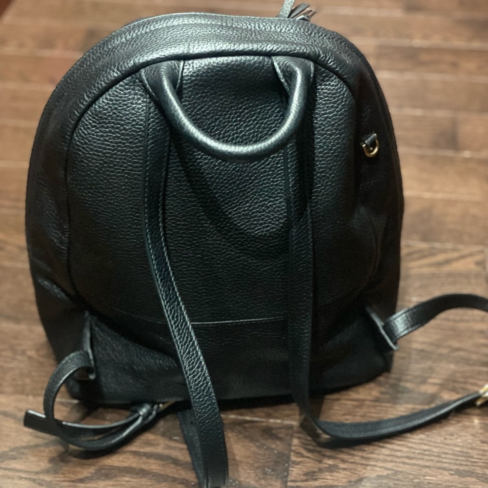 Authentic Tory Burch pure black leather backpack handbag pure black - Picture 5 of 6